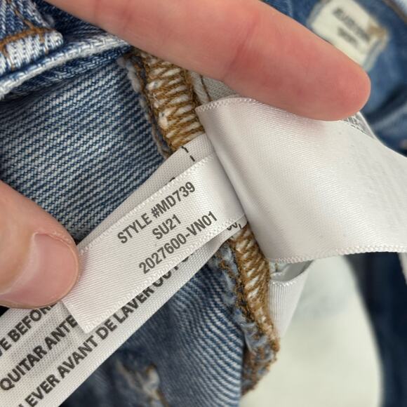 Madewell Relaxed Denim Shorts in Rosemount Wash Destroyed Hem - Size 23 - Picture 7 of 7